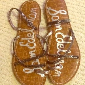 Cute flat sandals , silver and black snake print